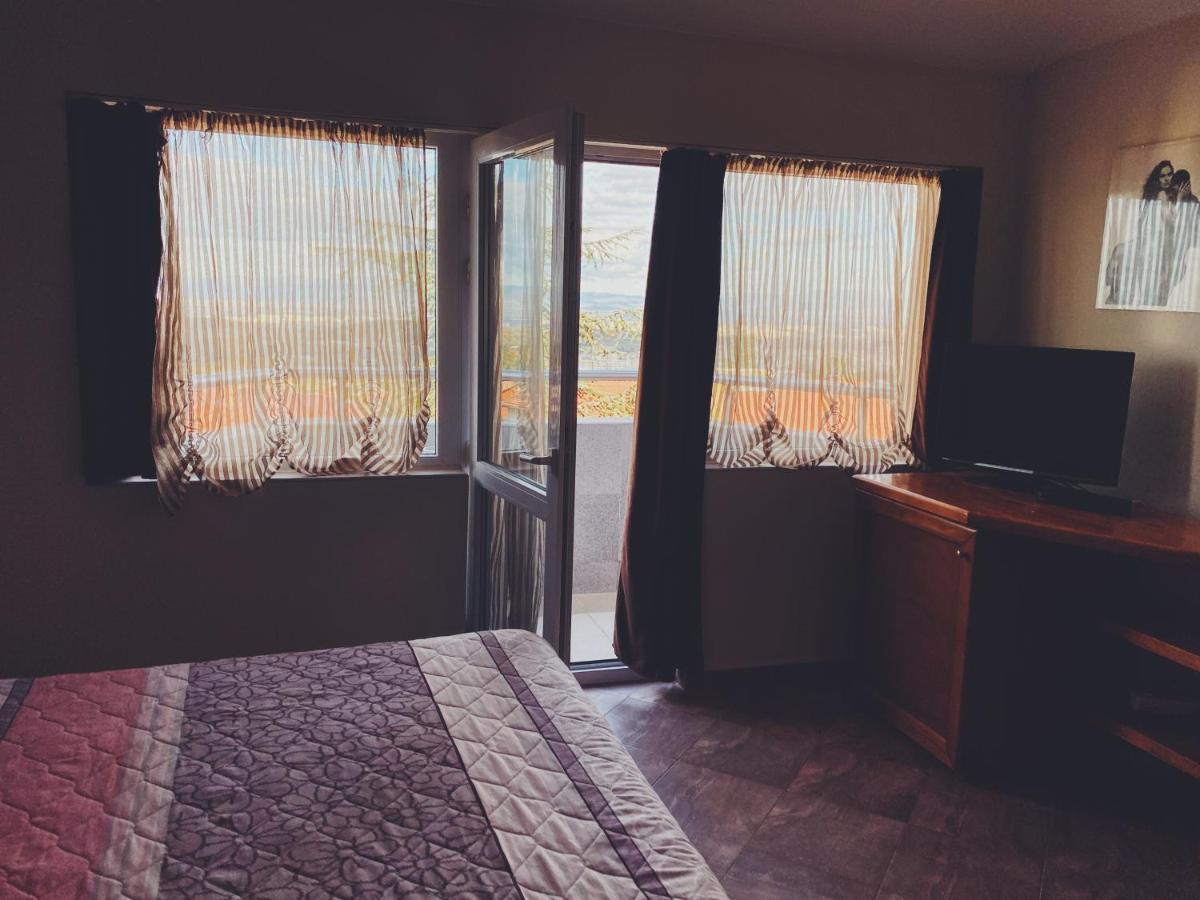 Hotel Fancy — Photos 1